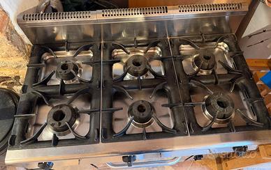 Cucina professionale inox 6 fuochi a gas con forno