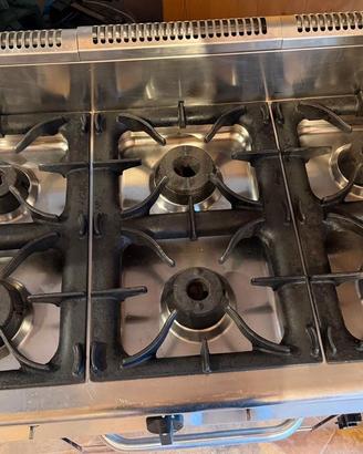 Cucina professionale inox 6 fuochi a gas con forno