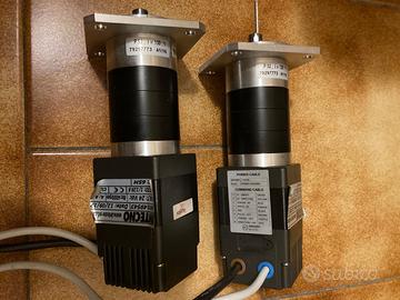 2 Crouzet Motors TNi21 80149543 12-32Vdc R=1:130