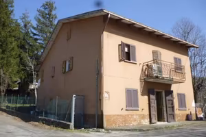 Immobile in asta di 235 m² con più di 5 locali e b