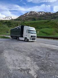 VOLVO FH16 750cv + Lecitrailer centinato mobile