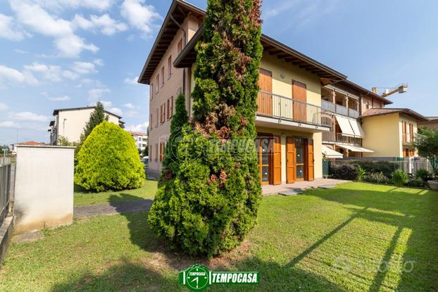 VILLA A SCHIERA CON GIARDINO PRIVATO E BOX DOPPIO!