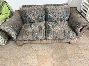 Divano con cuscini in piuma d’oca