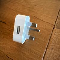 Presa inglese tipo G con uscita USB