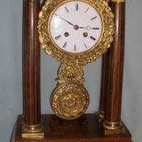 Antico Orologio A Portico