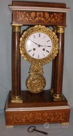 Antico Orologio A Portico