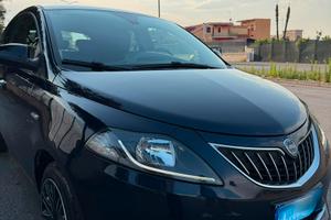 LANCIA YPSILON HIBRYD
