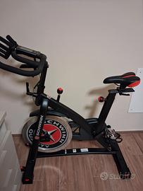 La Schwinn® 700IC è una cyclette da ciclismo indoo