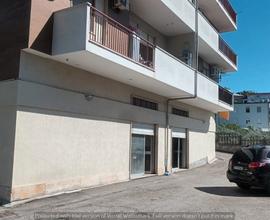 225 Locale deposito Montesilvano colle