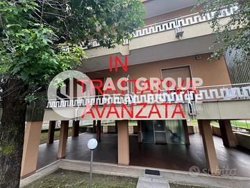 Saronno - ampio trilocale in Via Varese 104