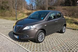 Lancia Ypsilon 0.9 TwinAir Benzina/Metano di serie