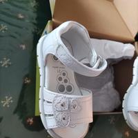 Sandali bimba bianchi 