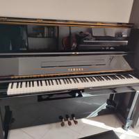 Pianoforte YAMAHA U1