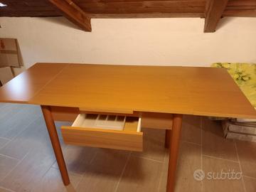 Tavoli con sedie