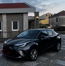 Ch r 1.8 ibrida