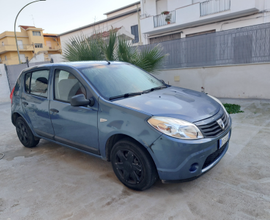 Dacia sandero vendo o scambio