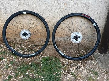 Ruote Complete Bici da Corsa DT SWISSE Spline