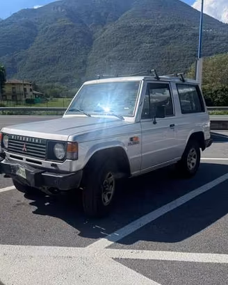 Mitsubishi Pajero Metal Top 2.4 td