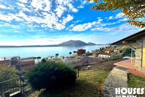 Villa di 160 m² con più di 5 locali e box auto a P