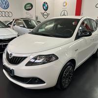 Lancia Ypsilon 1.0 FireFly S&S Hybrid Platino Full