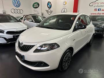 Lancia Ypsilon 1.0 FireFly S&S Hybrid Platino Full