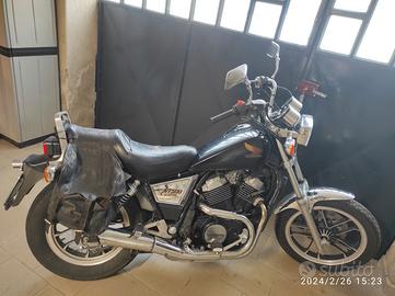 Honda custom VT 500 - 1984