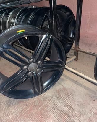 Set cerchioni audi 19”