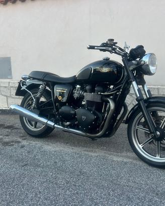 Triumph bonneville