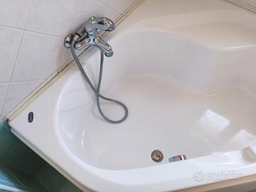 Vasca ad angolo