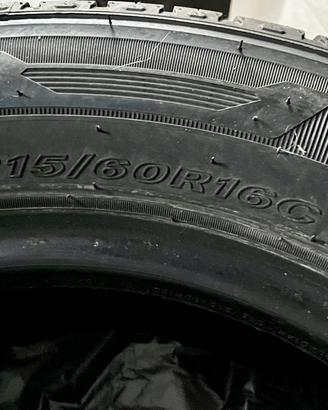 Gomme 215 60 16c   108/106T nexen