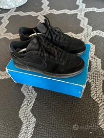 NIKE dunk low sp undefeated