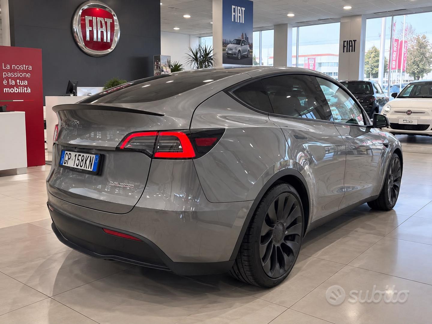 Tesla Model Y 2023 photo 2