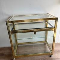 Vetrinetta con ruote