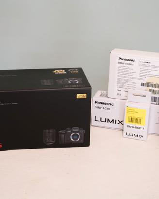 Panasonic Lumix GH5 con Leica 12-60mm e accessori
