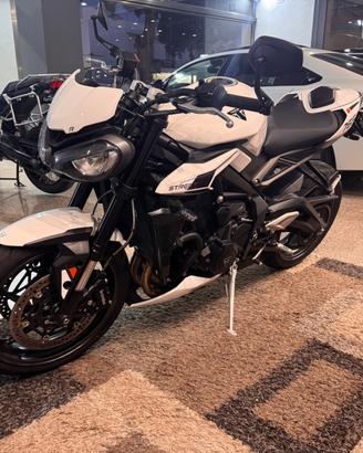 Triumph Street Triple R 765