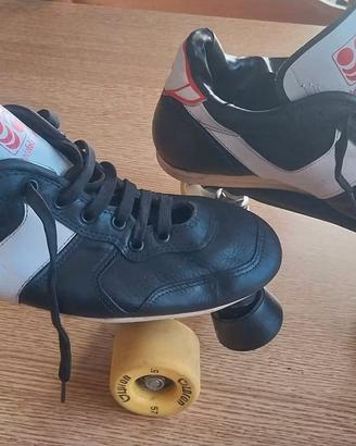 Pattini completi di telaio e di scarpa