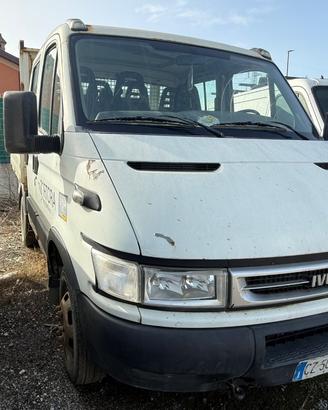 IVECO DAILY DOPPIA CABINA CASSONE FISSO