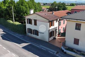 CASA SEMINDIPENDENTE A ZEVIO