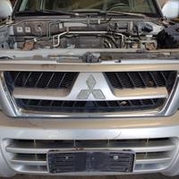 Griglia anteriore MITSUBISHI PAJERO del 2005