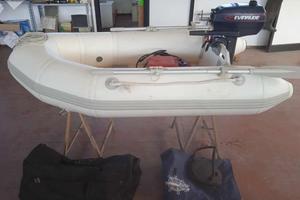 42a gommone con motore e accessori