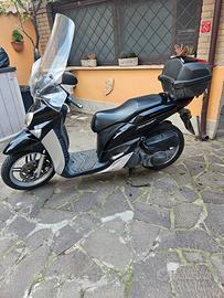 scooter yamaha xenter 150