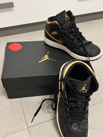 Air jordan 1 midi nere e oro- bambino taglia 38