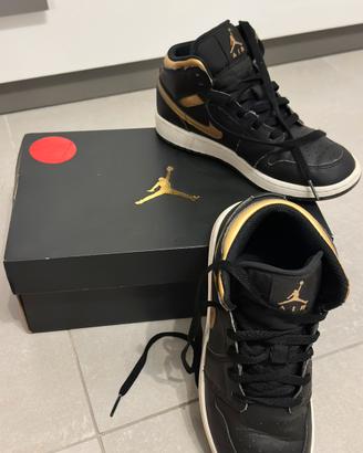 Air jordan 1 midi nere e oro- bambino taglia 38