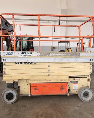 Piattaforma verticale JLG ES3246 - Usata
