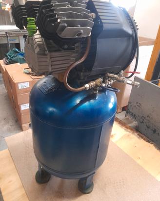 compressore ad aria 60. litri con motore nuovo. 
