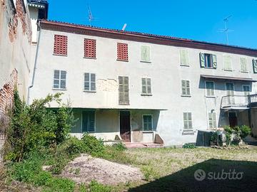 Viarigi paese: trifamiliare da ristrutturare