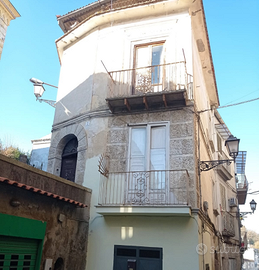 Vendesi Casa singola Teano centro