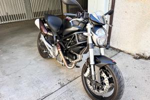 Ducati Monster 696 Dark
