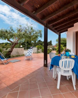 VILLA SMERALDO con giardino vicina al mare