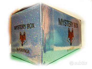 Mystery Box , misto di vestiti nuovi e usati